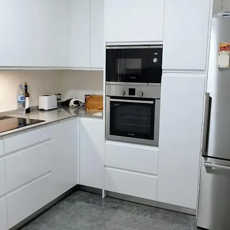 With Private Pool, Bbq, Fitness Center & Sauna